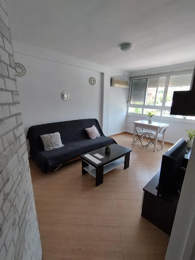 Piso Amplio Y Comodo. Lägenhet Málaga